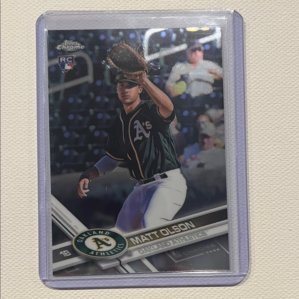 2017 Topps Chrome Matt Olson (RC) Refractor #98 - Picture 1 of 2
